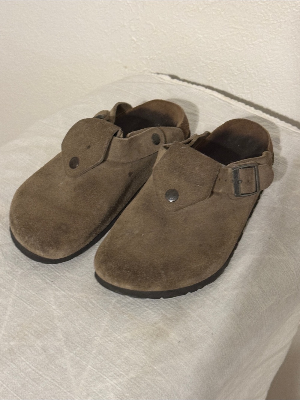 BIRKENSTOCK CLOGS -Women’s Grey Suede Slip-On Clog with Adjustable Buckle